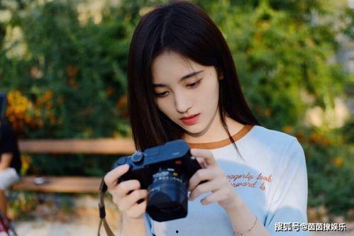 吃瓜娱乐圈鞠婧祎,娱乐圈的瓜田，她如何成为焦点？”